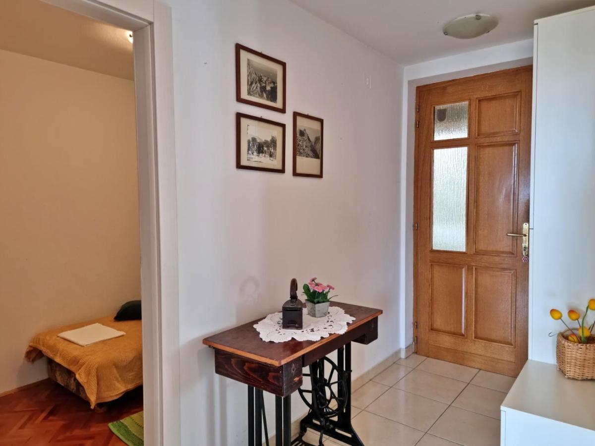 Apartment Tica Omis Exterior photo
