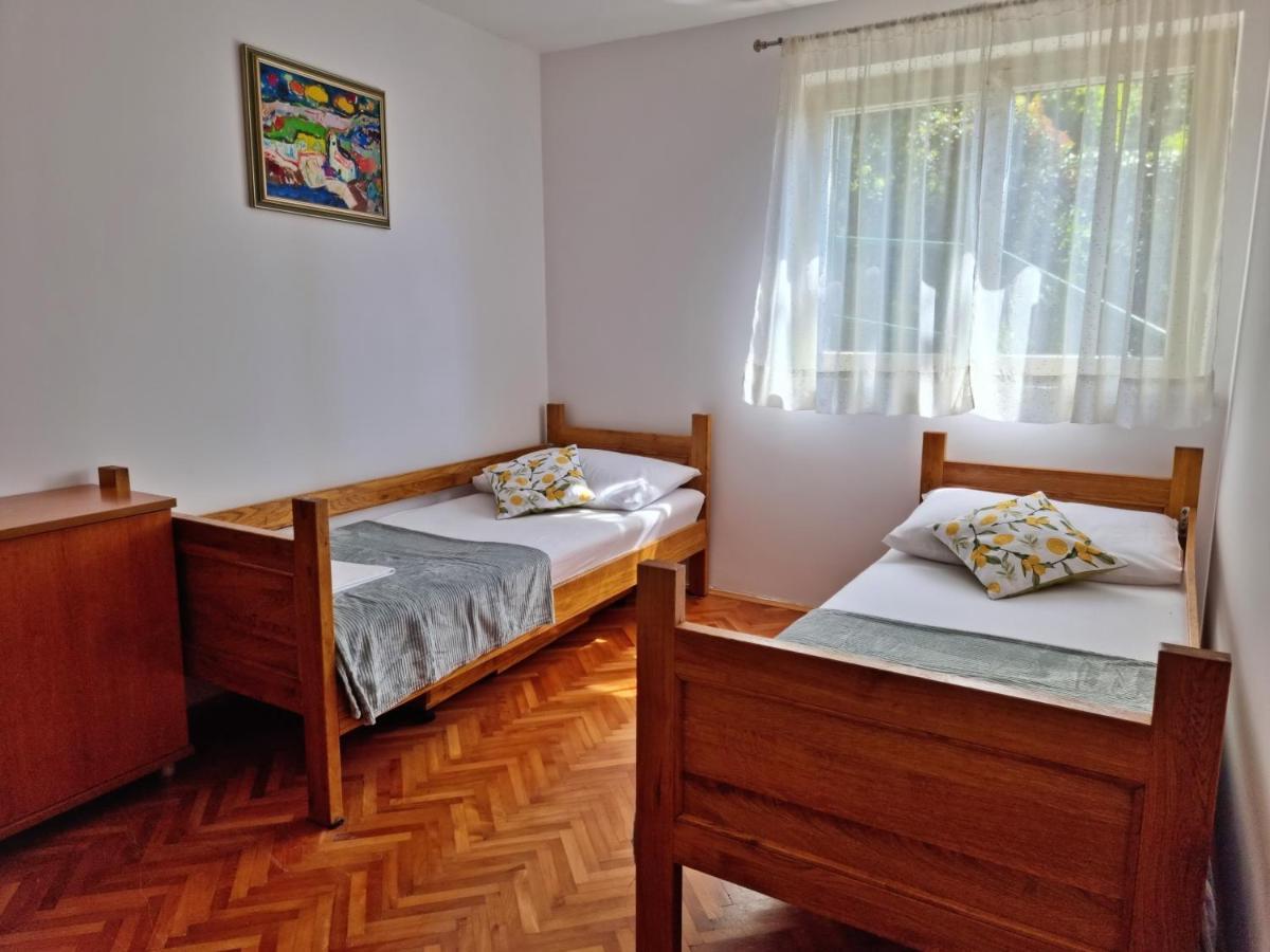 Apartment Tica Omis Exterior photo